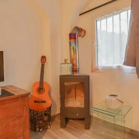 La Petite Maisonnette Au Calme Apartamento *
